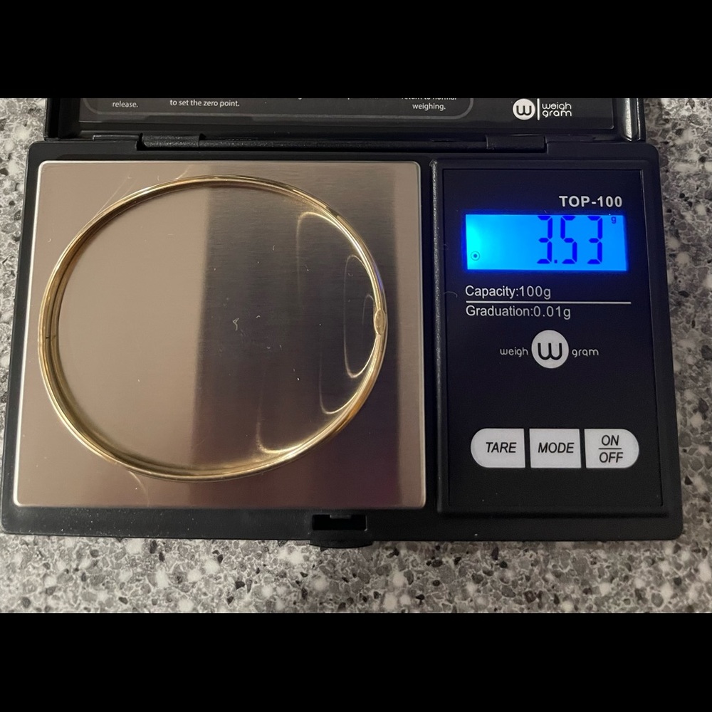 14kt yellow gold bangle